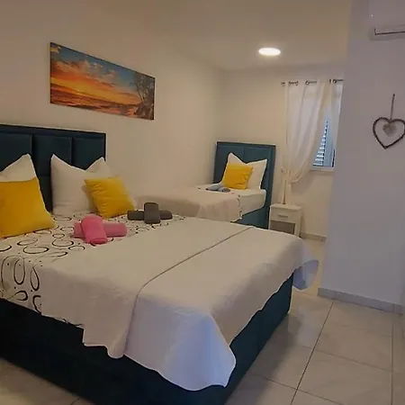 Sea Star Apartment *