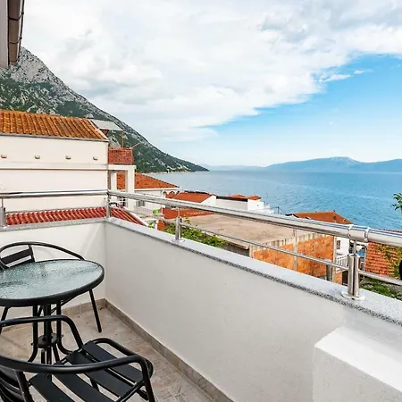 Apartment Sea Star Gradac (Split-Dalmatia)