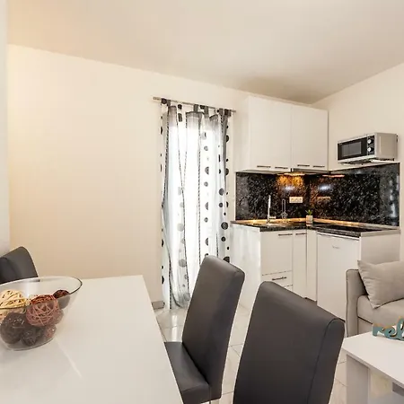 Sea Star Apartment Gradac (Split-Dalmatia)