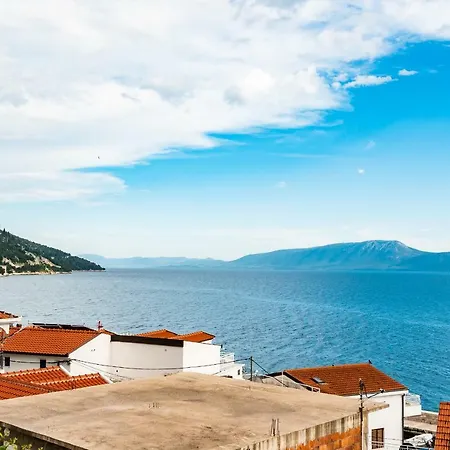 Apartment Sea Star Gradac (Split-Dalmatia)